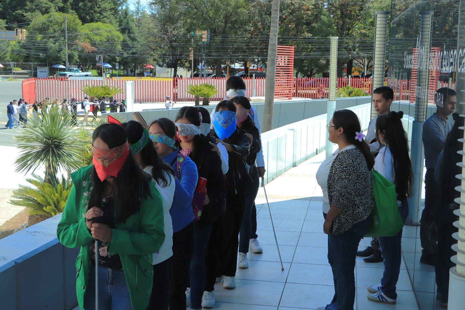 Con experiencias vivenciales, Desarrollo Humano UATx visibiliza el trabajo del educador especial hacia personas con discapacidad